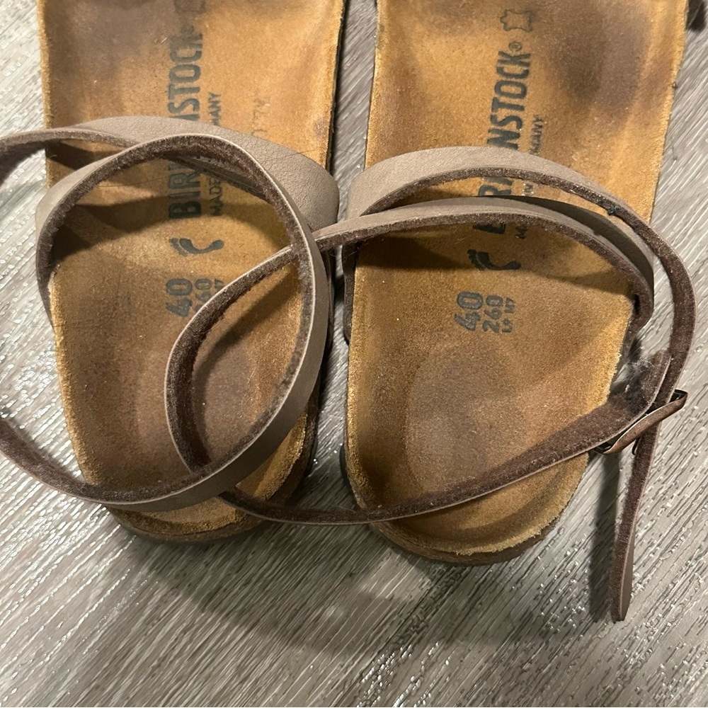 EUC Birkenstock Yara Oiled Leather Sandals - Picture 4 of 5